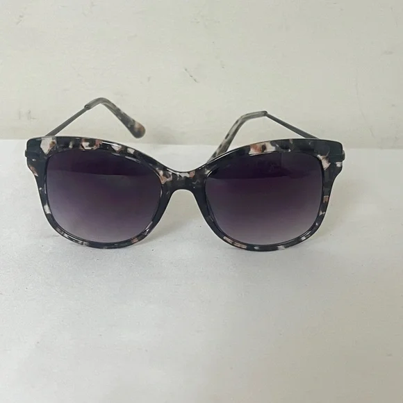 Oscar De La Renta Acetate Tortoise Shell Cat Eye Sunglasses Black - Picture 9 of 17
